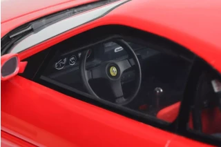 FERRARI F355 CHALLENGE RED 1995 GT Spirit 1:18 Resinemodell (Türen, Motorhaube... nicht zu öffnen!)